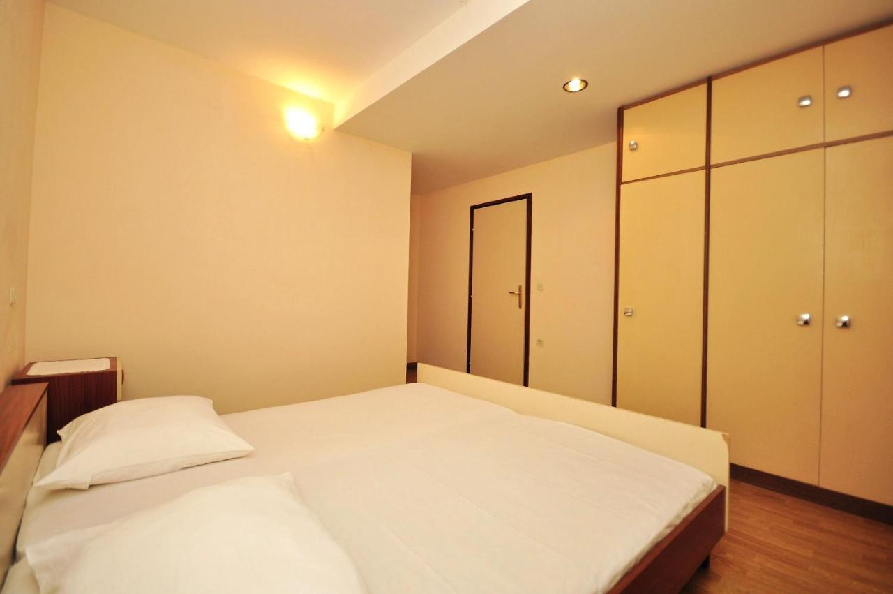 Apartment Marin Novalja